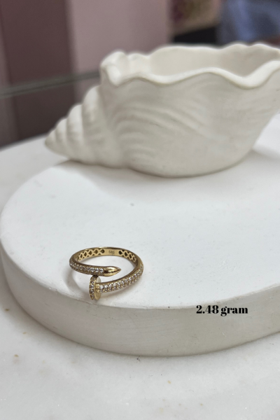 14 Ayar Altın Taşlı Çivi Yüzük modeli