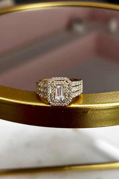 Baget Taşlı 14 Ayar Altın Yüzük Modeli