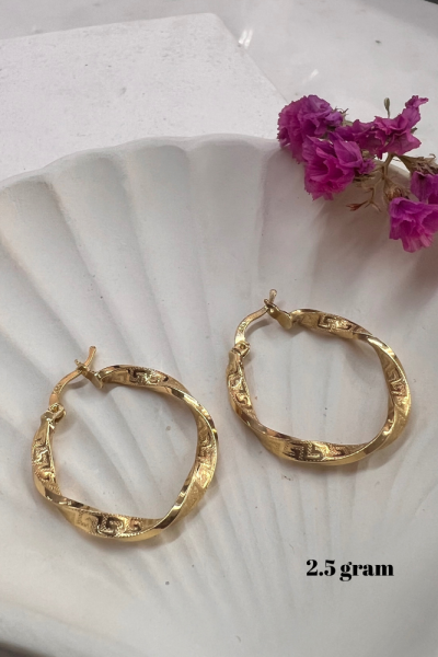 Burgu Ve Grek Desenli Altın Küpe