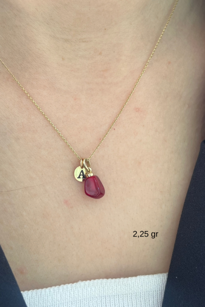 Lal Taşlı Harfli Altın Kolye