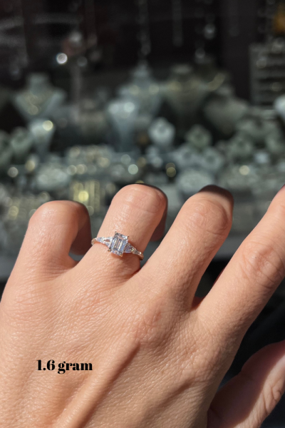 Minimal Baget Taşlı Altın Yüzük