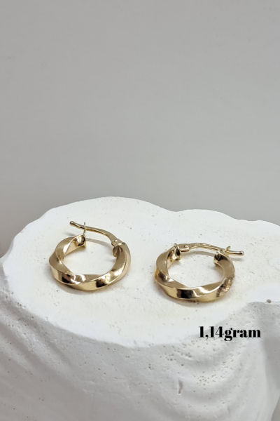 Minimal Burgu 14 Ayar Altın Küpe